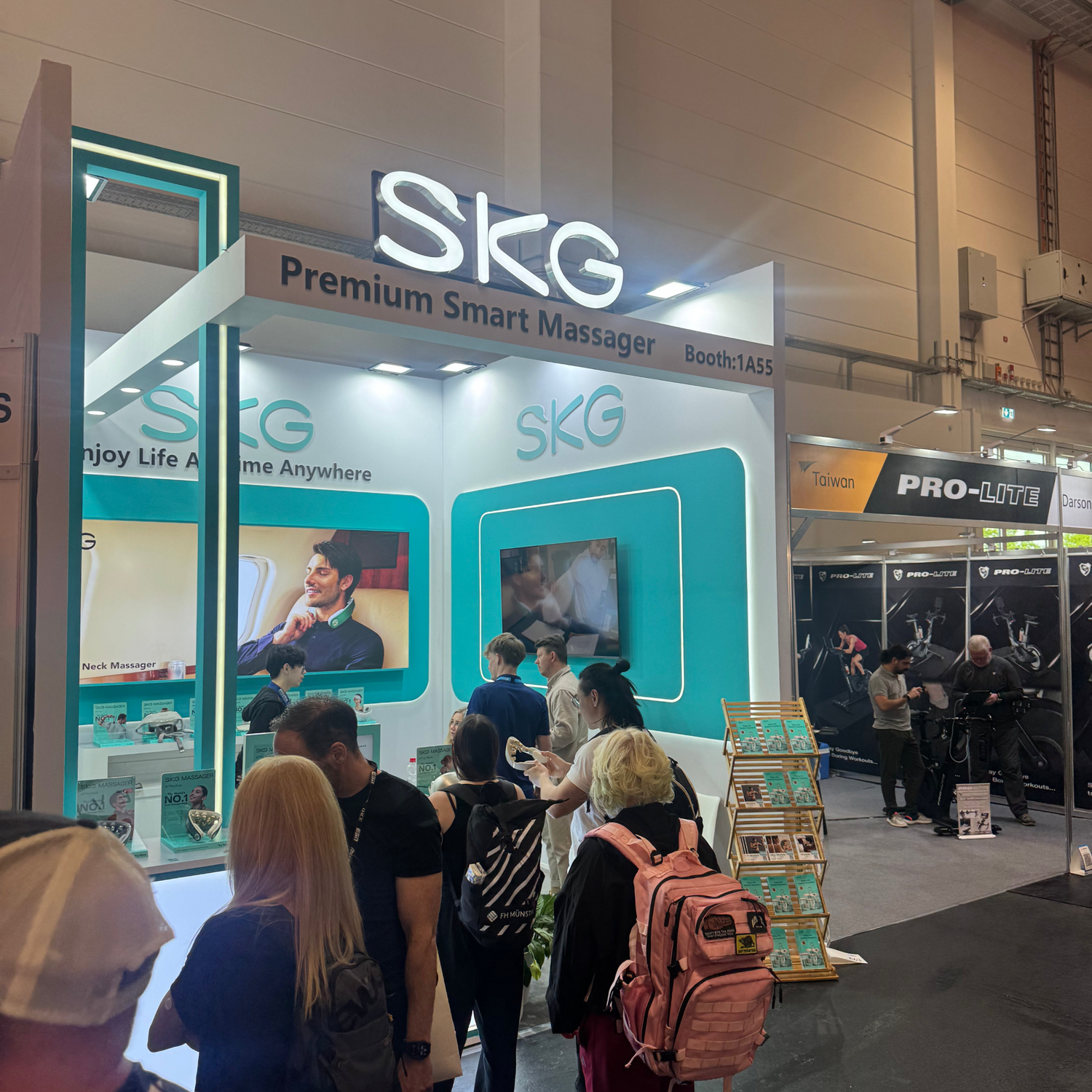SKG auf der FIBO: Innovation, Recovery und smarte Wellness-Technologie zum Anfassen